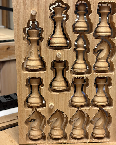09_board_with_dowels